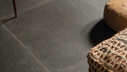 Porcelanosa-Verbier-Dark-100-x-100-cm-Floor