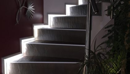 Escalera Lorceram pro-skirting led